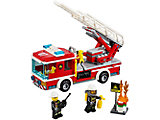  Le camion de pompiers avec échelle