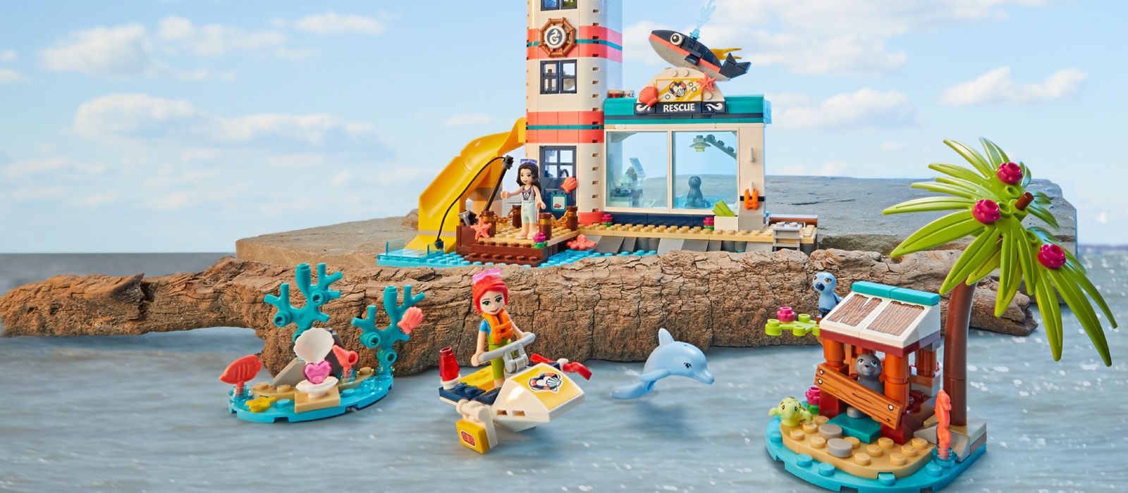 Lighthouse Rescue Center 41380 | Friends | Buy online at the Official LEGO® Shop GB