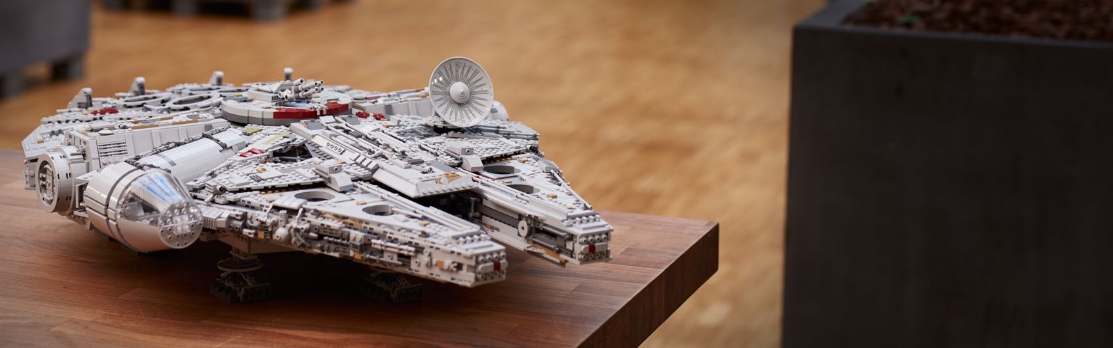 Millennium Falcon 75192 Star Wars Offiziellen Lego Shop De