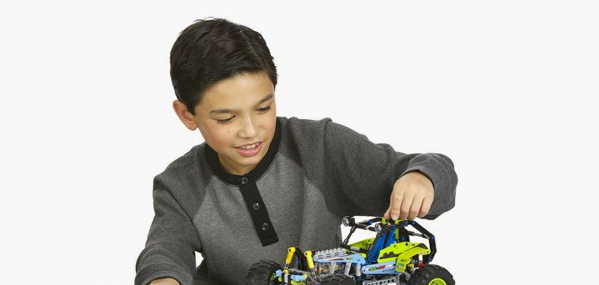 Minimum age for online lego